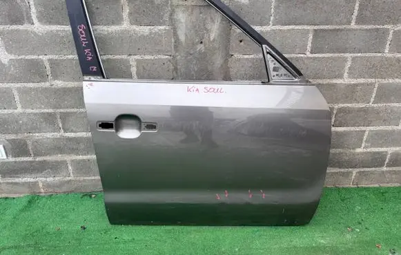 KIA Soul Front door 