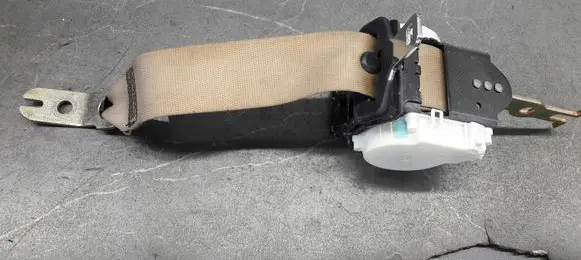 BMW 5 E60 E61 Seat belt trim s47127421123