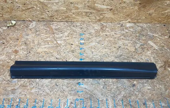 Mazda CX-5 II Front door trim (molding) KB7W-51RA1 S2510G067-M