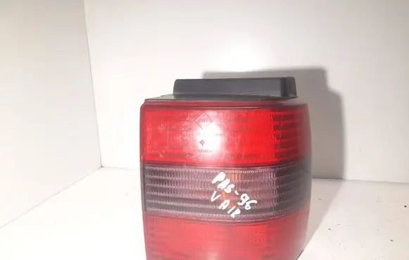 Volkswagen PASSAT B4 Rear/tail lights 3A9945257