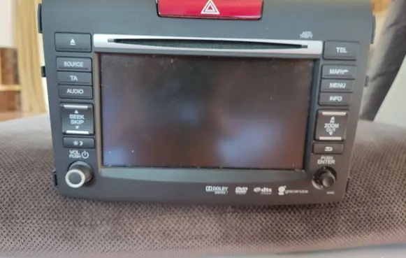 Radio/CD/DVD/GPS head unit