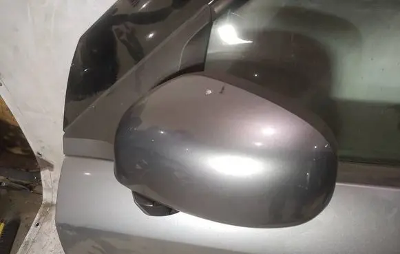 Suzuki Swift I Front door electric wing mirror 