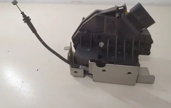 Loading door lock