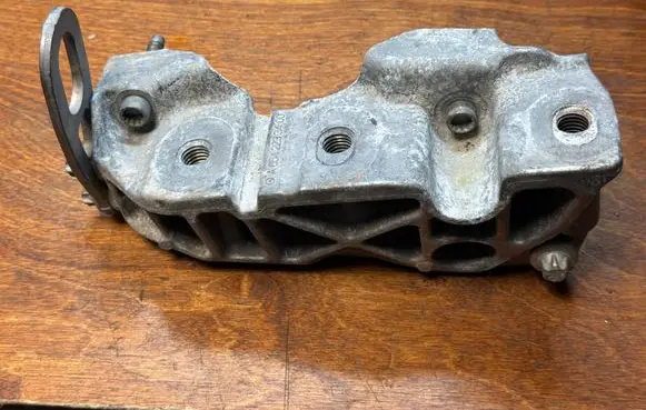 Mercedes-Benz Sprinter W907 W910 other engine part A6542233400