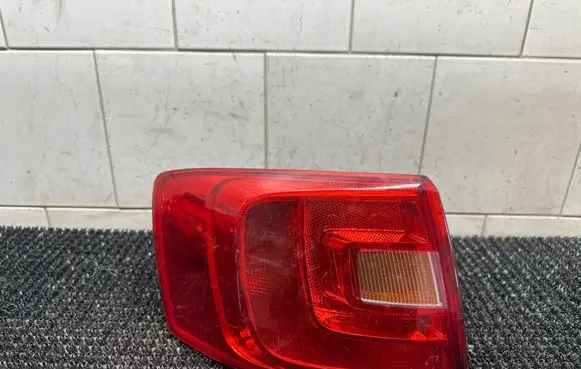 Volkswagen Jetta VI Rear/tail lights 5C6945095