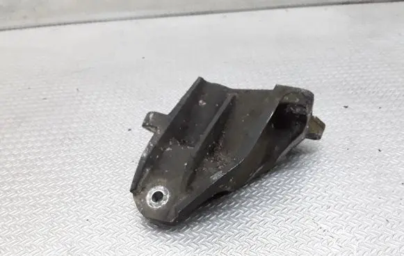 Lexus IS 220D-250-350 Engine mounting bracket