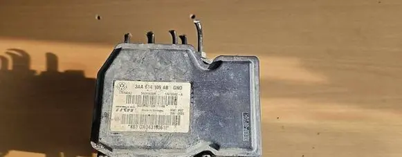 Volkswagen PASSAT B7 ABS Pump 3AA614109AB 54085620R 17654042