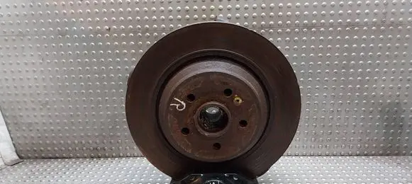 Mercedes-Benz ML W163 Rear wheel hub spindle/knuckle A1633500608