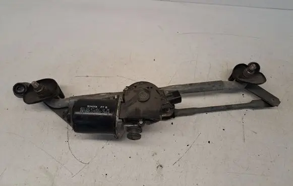 Toyota Prius (NHW20) Front wiper linkage and motor 8511047080