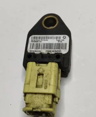 Dodge Nitro Airbag deployment crash/impact sensor P04896061AA 39754C TC6ME146764379