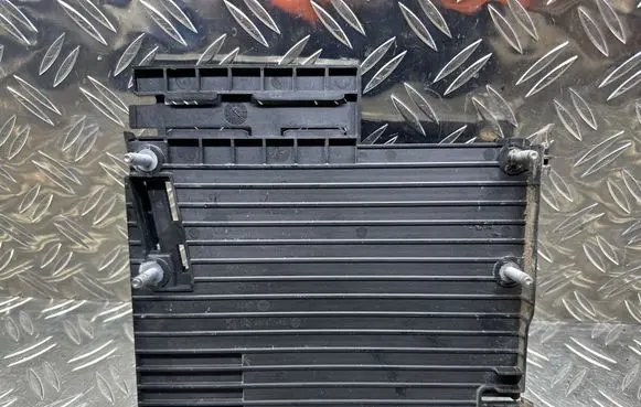 Citroen C4 II Picasso Engine control unit holder 9808174680