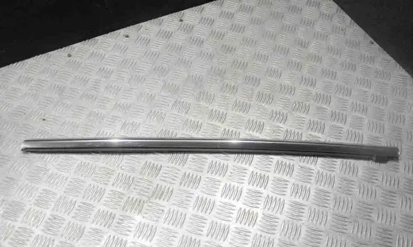 Mercedes-Benz E A207 Door glass trim A2076701400