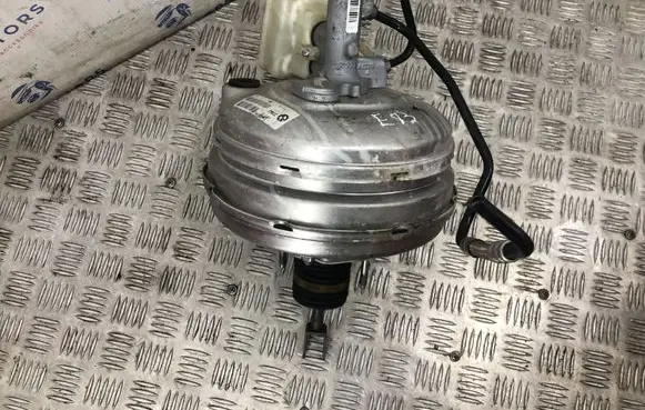 BMW X3 E83 Brake booster 293403546071 32067199