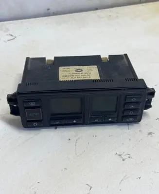 Audi A4 S4 B5 8D Climate control unit 8L0820043B 5HB00760800