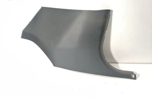 Foot area side trim