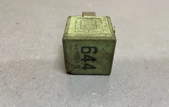 Audi A4 S4 B7 8E 8H Other relay 4H0951253