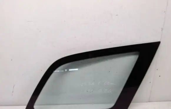 Mazda 6 Rear side window