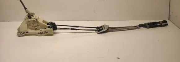 Hyundai i30 Gear shift cable linkage 
