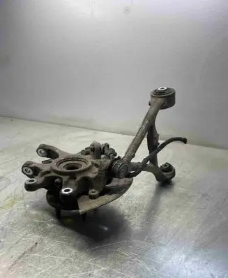 Rear wheel hub spindle/knuckle