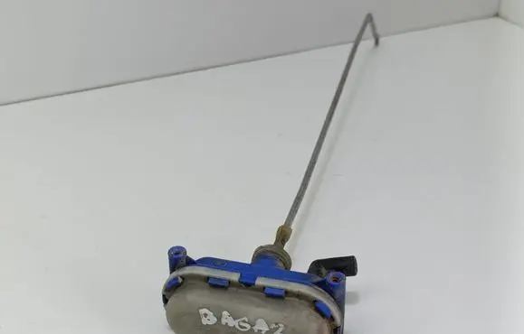 Volkswagen Golf III Tailgate boot lock/latch motor
