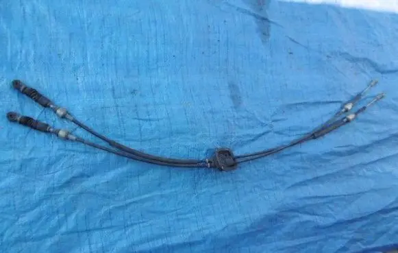 Volvo S70 V70 V70 XC Gear shift cable linkage brakinformacji