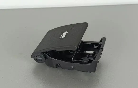 Jeep Grand Cherokee WL Engine bonnet (hood) release handle
