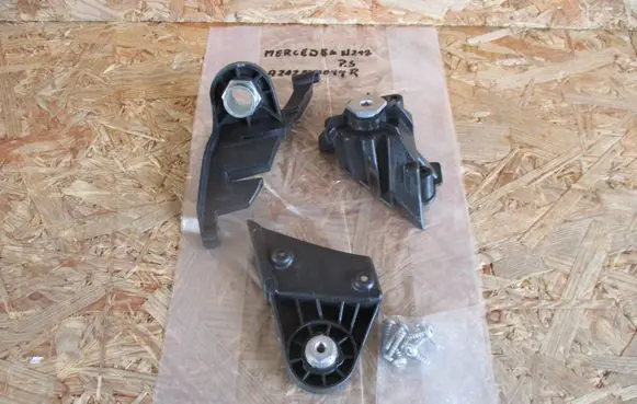 Mercedes-Benz E W212 Headlight/headlamp mounting bracket A2128200414R