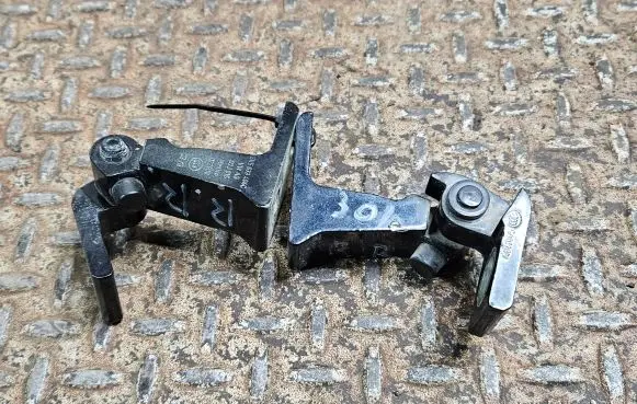 Volkswagen Tiguan Allspace Rear door hinge set 8V5033404C