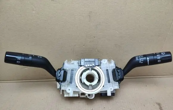Mazda CX-9 Wiper turn signal indicator stalk/switch TD7717G627