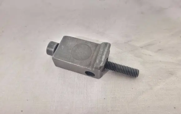 Volkswagen Transporter - Caravelle T5 Fuel Injector clamp holder