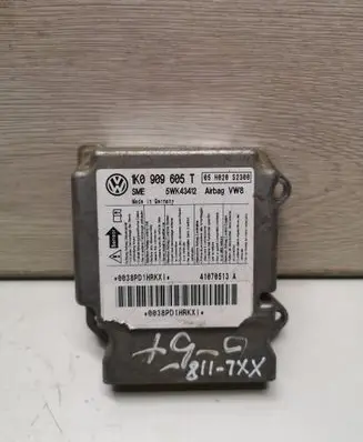 Volkswagen Golf V Airbag control unit/module 1K0909605T 41070513A 05H020S2300