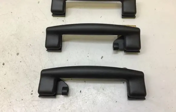 Maserati Ghibli A set of handles for the ceiling D344