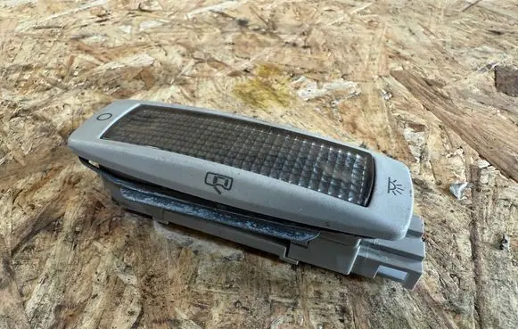 Volkswagen Golf IV Rear seat light 3B0947291