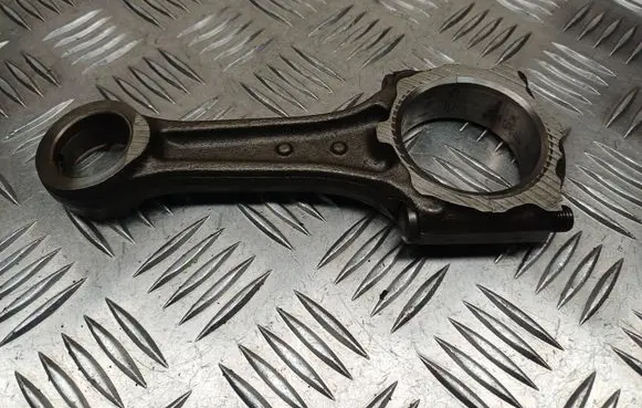 Opel Astra H Connecting rod/conrod 