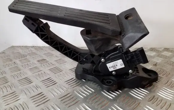 KIA Sorento Accelerator throttle pedal