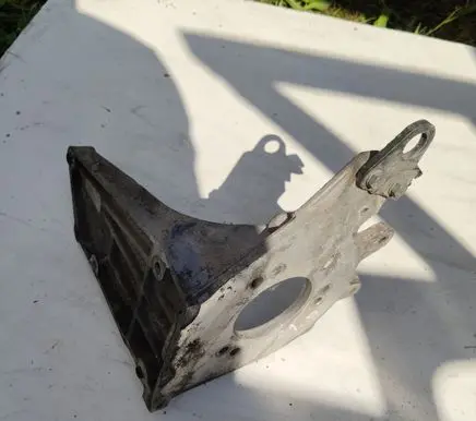Citroen Berlingo Engine mounting bracket 9625176310