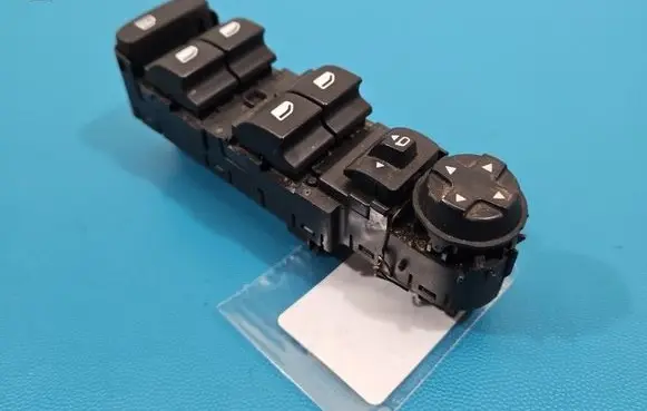 Peugeot 2008 II Electric window control switch 96788264ZD IMPRK1541580