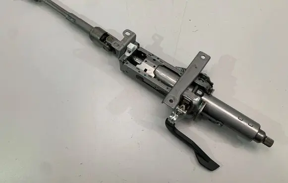 BMW 2 Active Tourer U06 Steering wheel axle 6891198