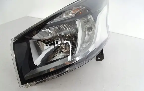 Opel Vivaro Headlight/headlamp
