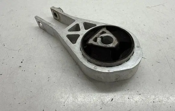 Dodge Hornet Gearbox mount 00520903520 520903520 52090352