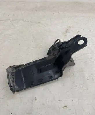 Volvo S60 Radiator mount bracket 31261932
