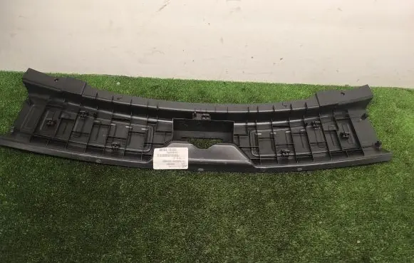 Land Rover Discovery 5 Tailgate/boot cover trim set FK72113A10A