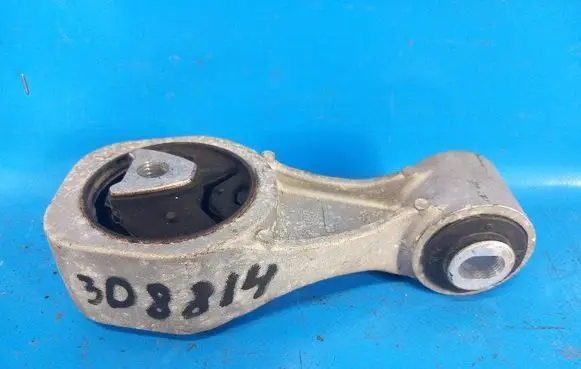 Nissan Sentra B17 Engine mount bracket 113503SG0A