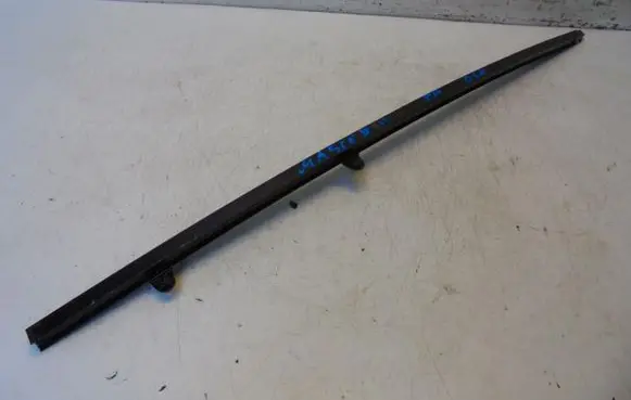 Renault Master II Door glass rail 