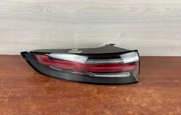 Porsche Cayenne (9Y0 9Y3) Rear/tail lights 9Y0945095H