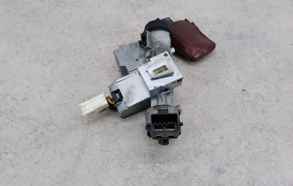 Mazda 5 Ignition lock