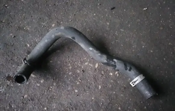 Ford Fiesta Engine coolant pipe/hose