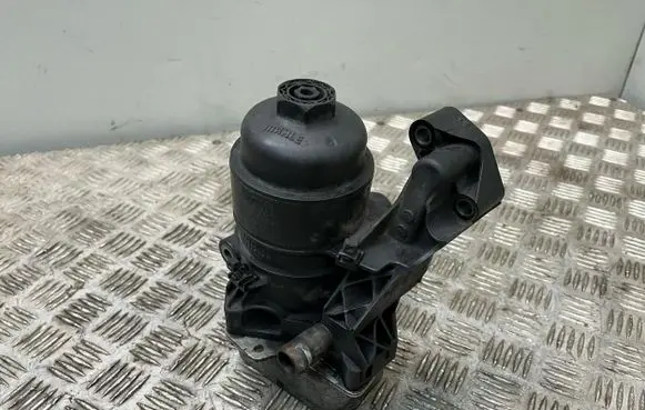 Skoda Octavia Mk3 (5E) Oil filter mounting bracket 03N117021