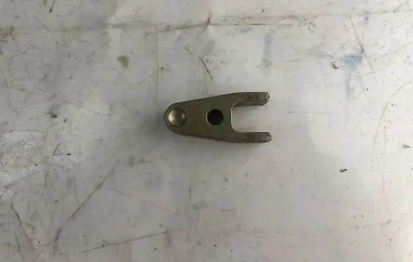 Jeep Grand Cherokee (WK) Fuel Injector clamp holder
