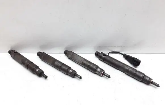 Fuel injectors set